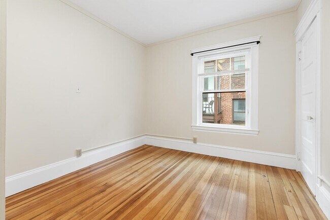 Building Photo - 222 Rawson Rd