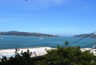 Building Photo - Sausalito Charmer with Amazing Views!