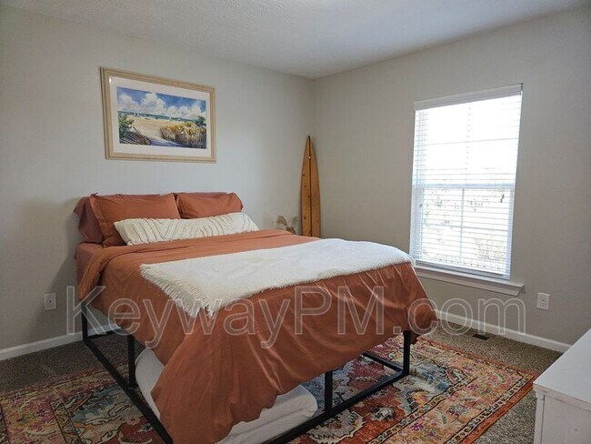 Building Photo - 905 Glenhaven Dr