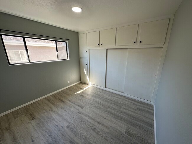 Building Photo - 2619 Rockefeller Ln
