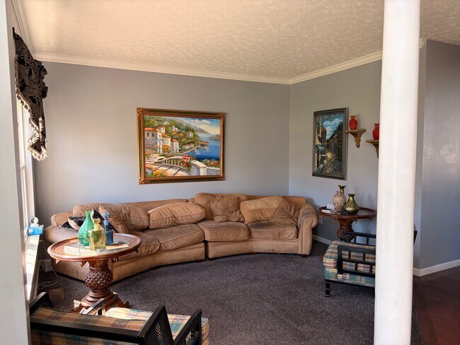 Building Photo - 1842 Waverly Dr