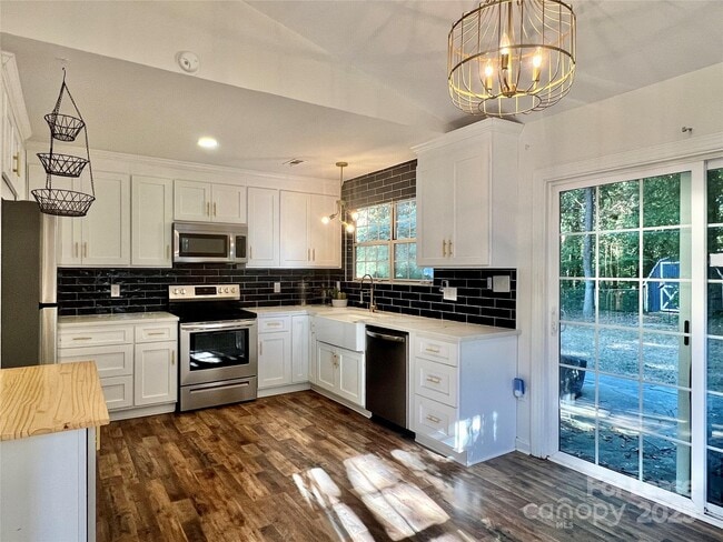 Building Photo - 12318 Delcorte Ln