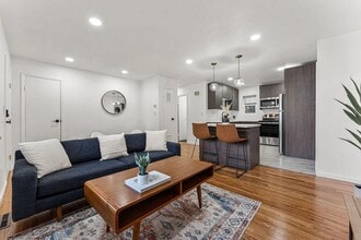 Building Photo - 1228 Jay St