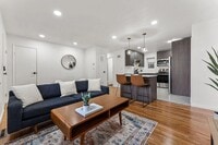 Building Photo - Fully Updated 2 Bedroom - Available Now!