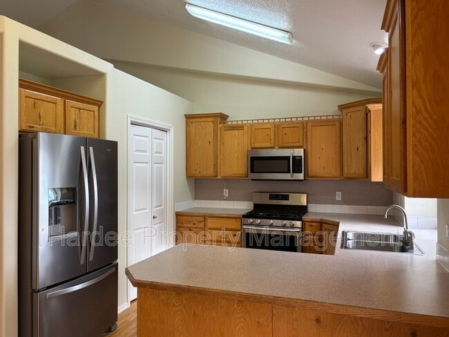 Building Photo - 3313 W Cherry Ln