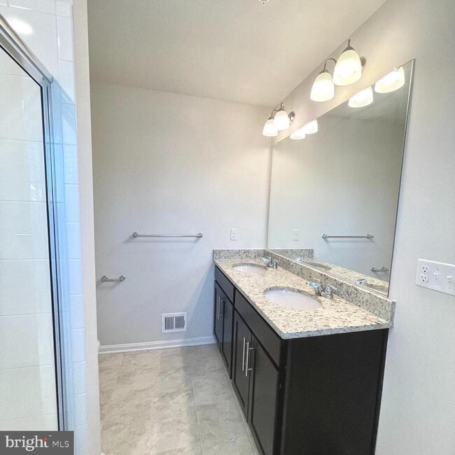 Building Photo - 2709 Princess Victoria Way