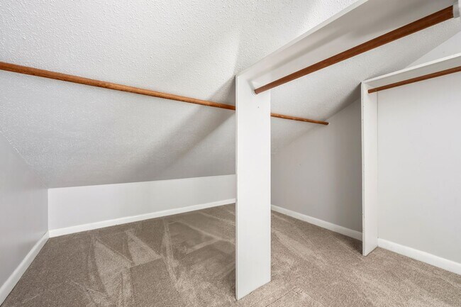 Building Photo - 4100 Five Oaks Dr