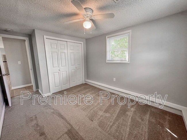 Building Photo - 5640 N Winchester Ave