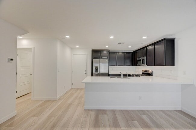 Building Photo - 10772 Paget Ct