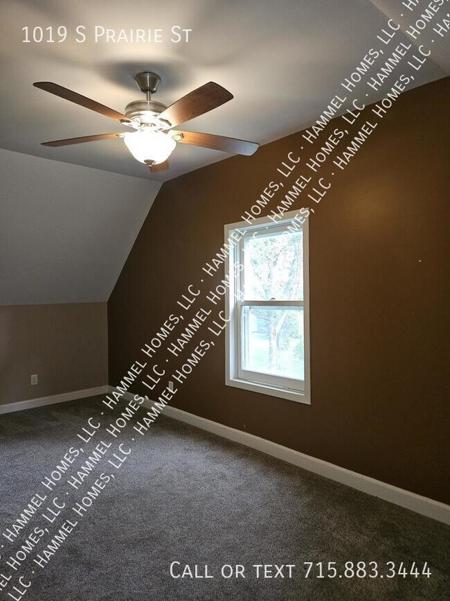 Building Photo - 1019 S Prairie St