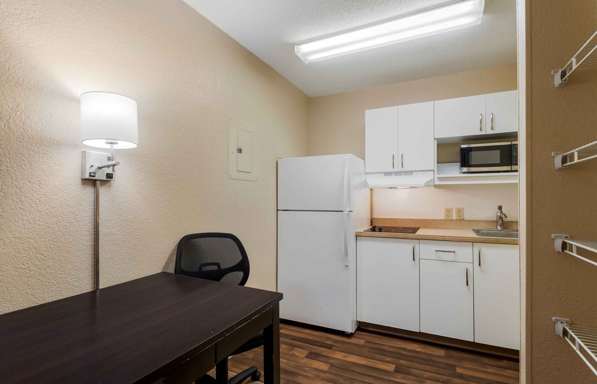 Building Photo - Furnished Studio-Chattanooga - Airport