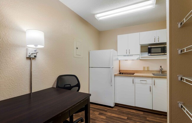 Building Photo - Furnished Studio-Chattanooga - Airport