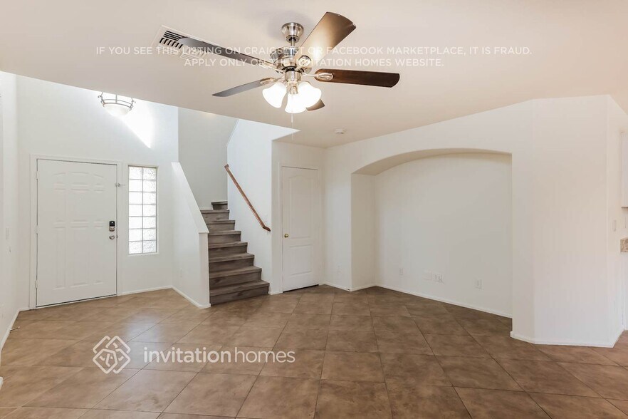 Building Photo - 2531 W Hedgehog Pl