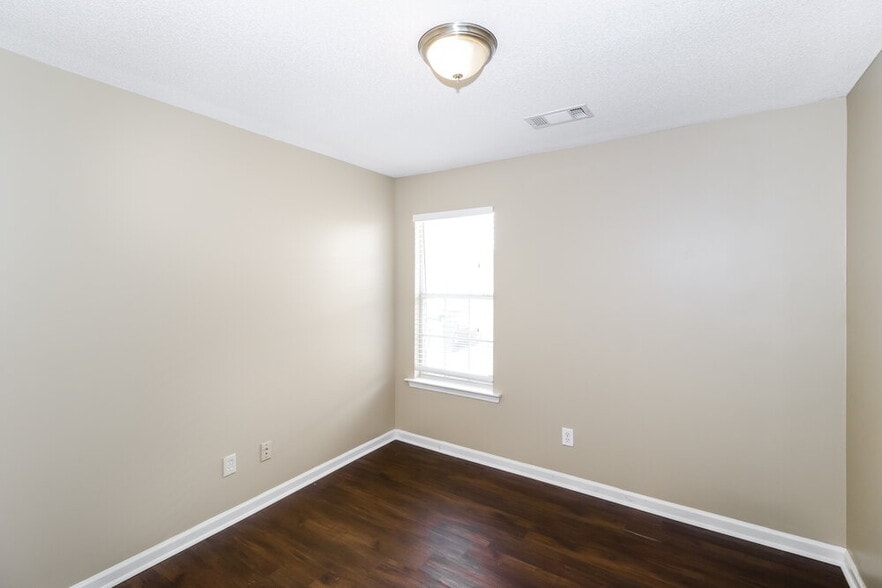 Building Photo - 1000 Leconte Gap St