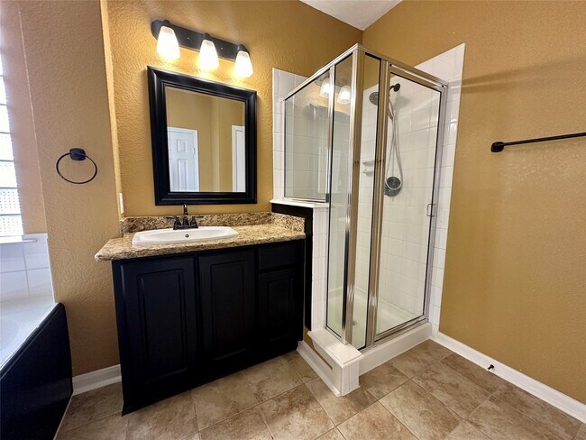 Building Photo - 14734 Harvest Chase Ct