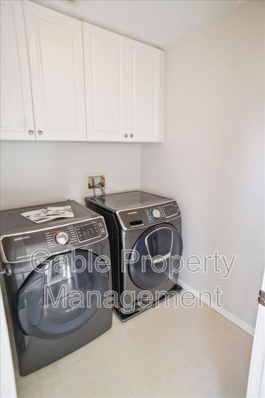 Building Photo - 27210 Valderrama Dr