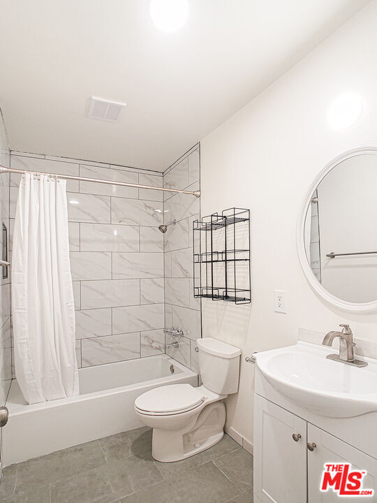 Building Photo - 453 N Kingsley Dr