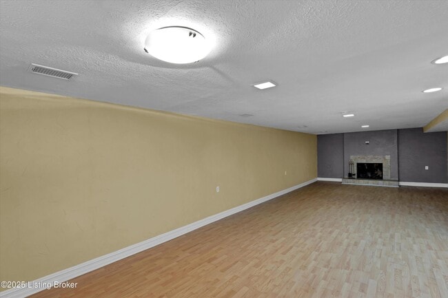 Building Photo - 7405 Ridan Way