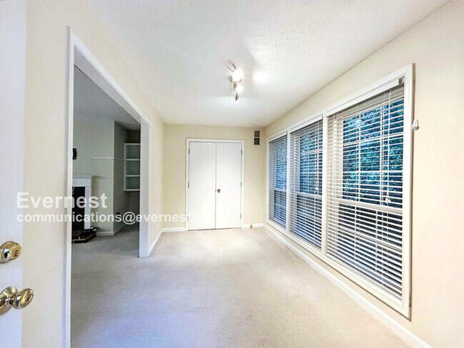 Building Photo - 12170 Cardamom Dr