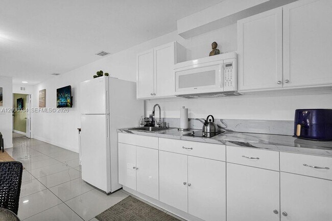 Building Photo - 25420 SW 124th Pl