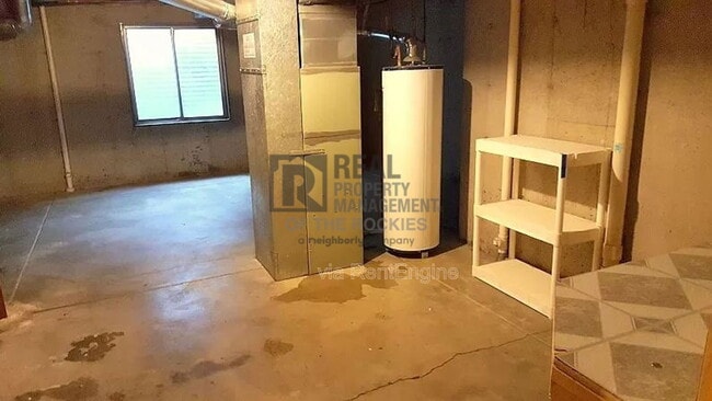 Building Photo - 1599 Wellington Ct