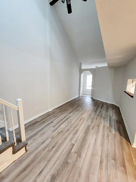 Building Photo - 5517 Maple Cluster Ct