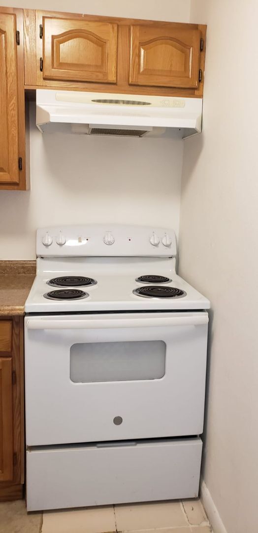 Building Photo - One-bedroom for rent in Pompano Beach