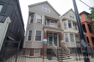 Building Photo - 2550 N Southport Ave