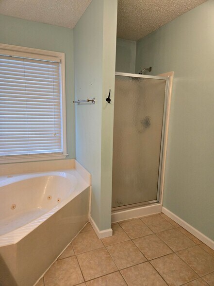 Building Photo - 112 Ramble Cir