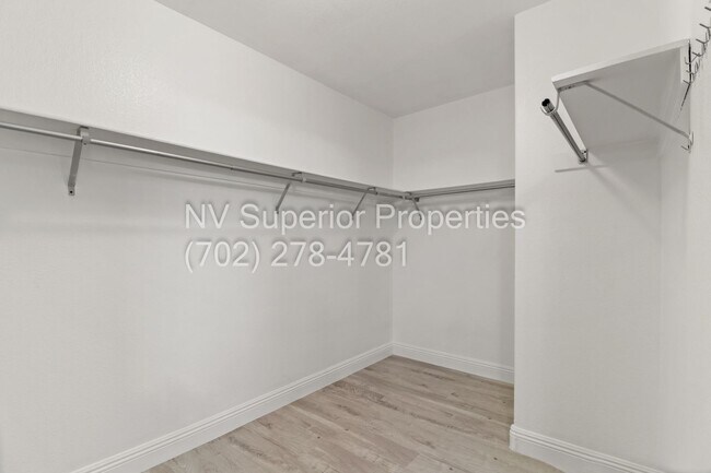 Building Photo - 2900 Soda Creek Ln