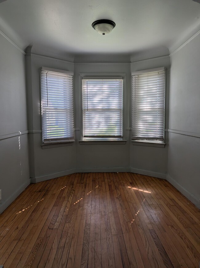 Building Photo - 16701 Stahelin Ave