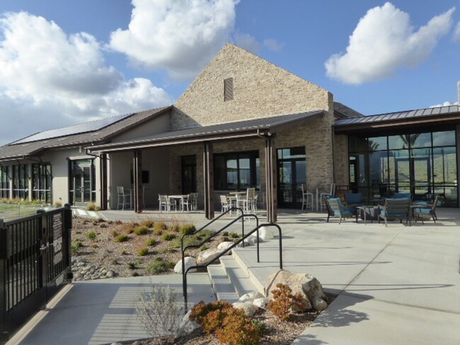 Building Photo - 4-Bedroom Home with Community Amenities & ...