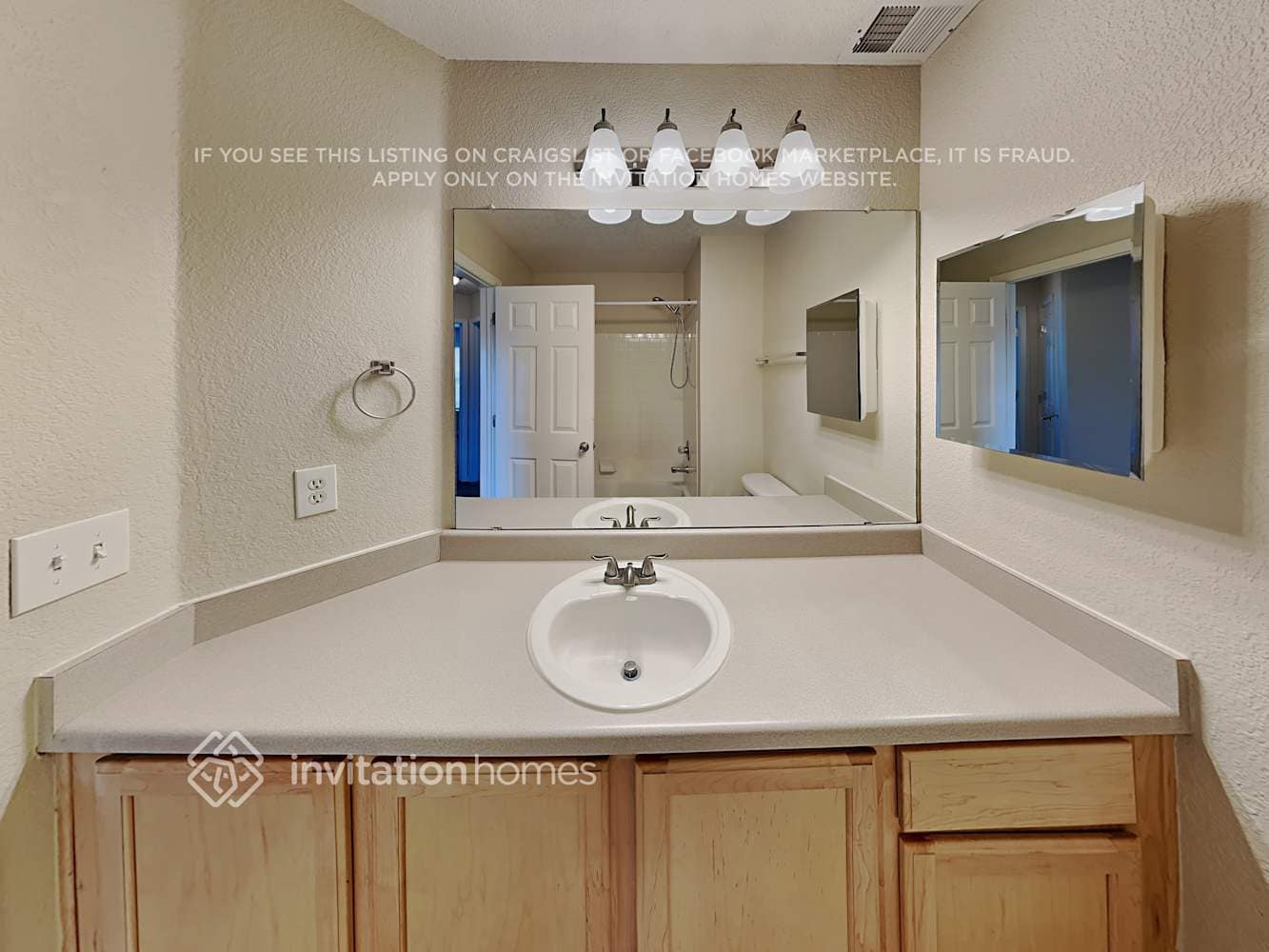 Building Photo - 1466 Nemrick Pl