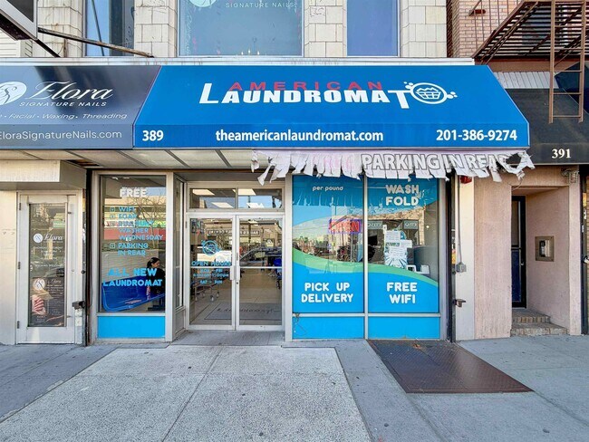 Building Photo - 118 Bowers St