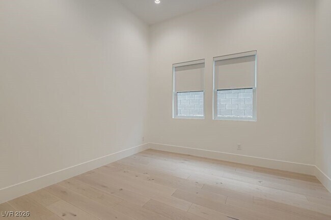 Building Photo - 10964 Rossa Peak Ave