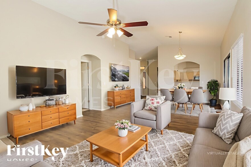 Building Photo - 14915 N 86th Dr