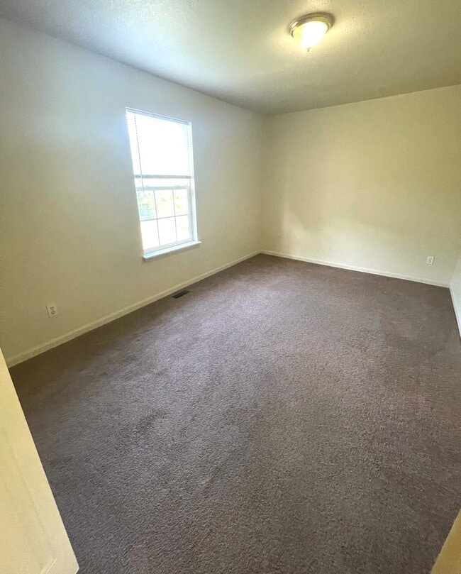 Building Photo - Duplex on Rice Road