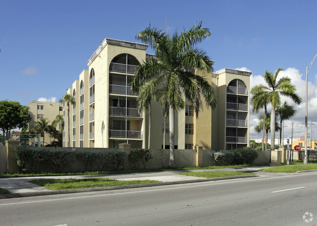 Building Photo - Coral Gate West