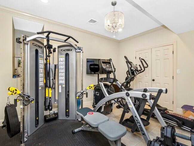 Building Photo - 50 Rowe St