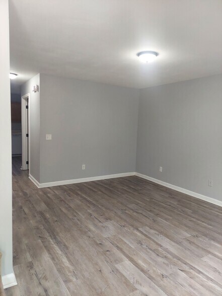 Building Photo - 1438 Vance Rd