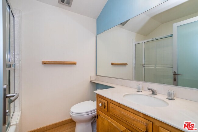 Building Photo - 1260 Linda Flora Dr
