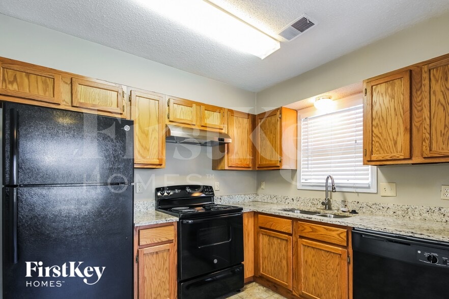 Building Photo - 7339 Eggleston Rd