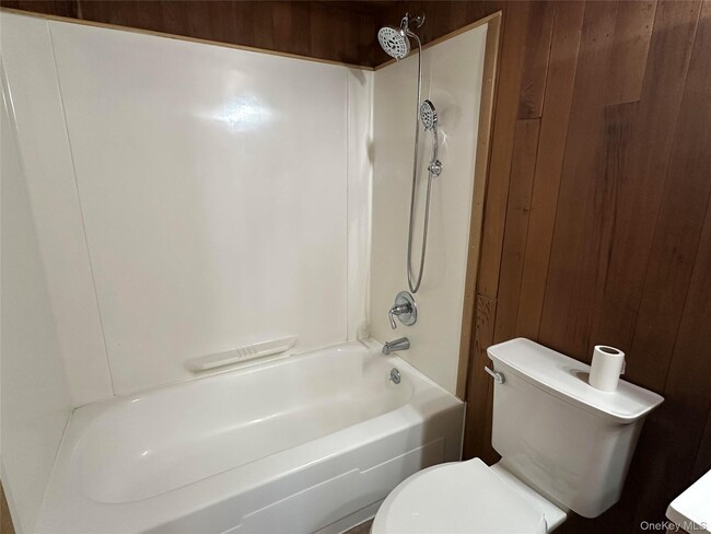 Building Photo - 88 Bailey Ct