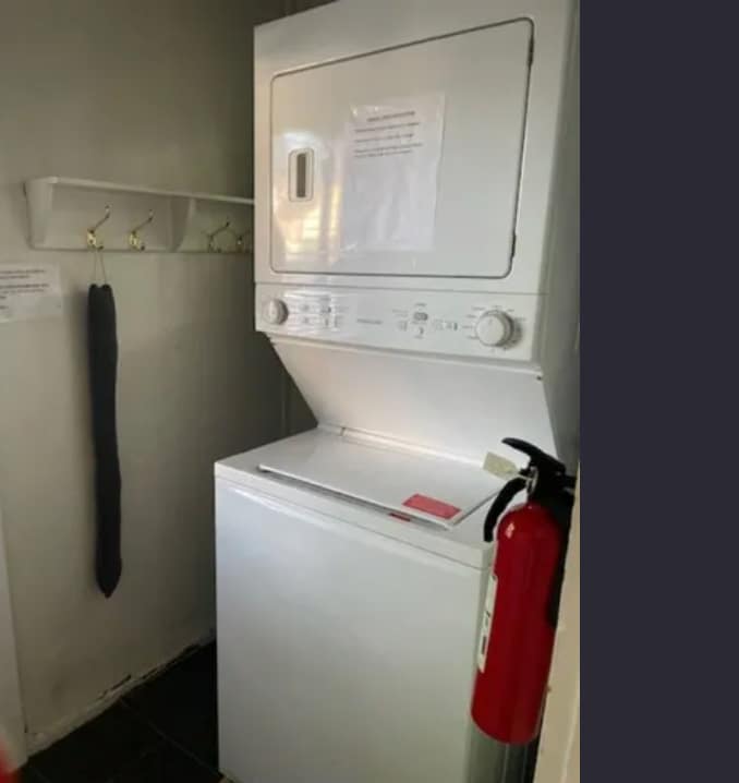 Washer / dryer laundry room off kitchen - 80 Wyckoff Ave