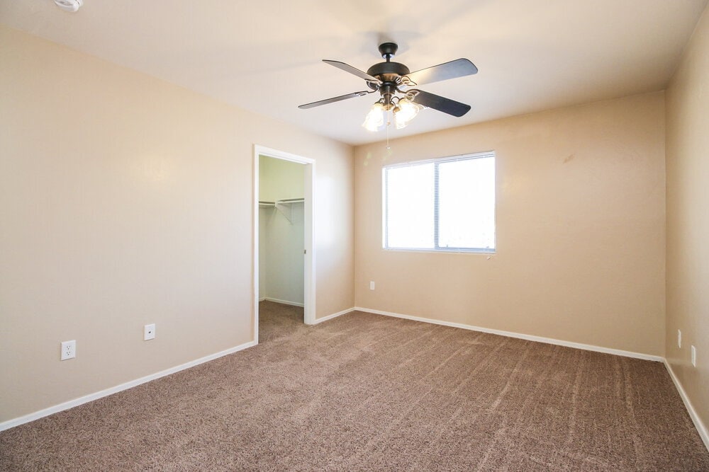 Building Photo - 12465 N Stone Ring Dr