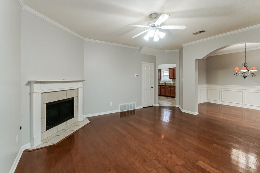 Building Photo - 2174 Berry Bush Ln