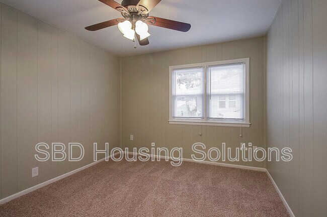 Building Photo - 1608 S Ralston Ave