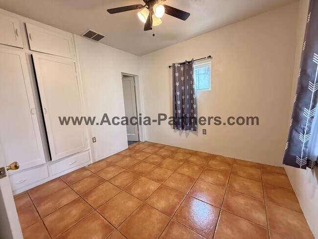 Building Photo - Spacious Four Bedroom Home