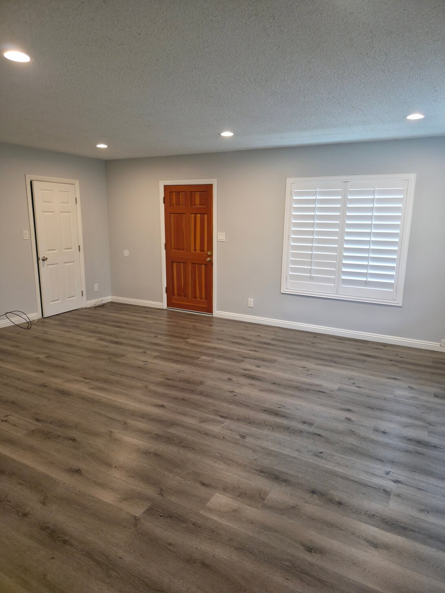 Building Photo - 3870 La Salle Ave