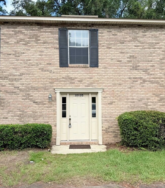 Building Photo - 10135 Vixen Pl